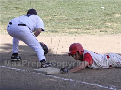 Thumbnail 3 in Bellarmine-Jefferson @ St. Genevieve photogallery.