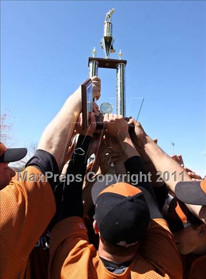 Thumbnail 3 in Apollo vs. Desert Edge (Coach Bob National Invitational) photogallery.