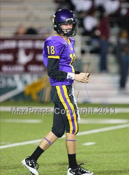 Thumbnail 2 in Granbury vs. Killeen ( 4A Division 1  Bi-District Playoff ) photogallery.