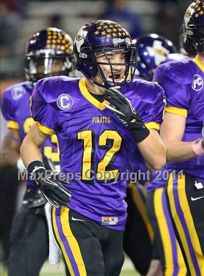 Thumbnail 1 in Granbury vs. Killeen ( 4A Division 1  Bi-District Playoff ) photogallery.