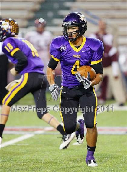 Thumbnail 2 in Granbury vs. Killeen ( 4A Division 1  Bi-District Playoff ) photogallery.