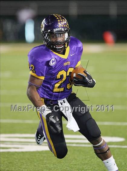 Thumbnail 2 in Granbury vs. Killeen ( 4A Division 1  Bi-District Playoff ) photogallery.