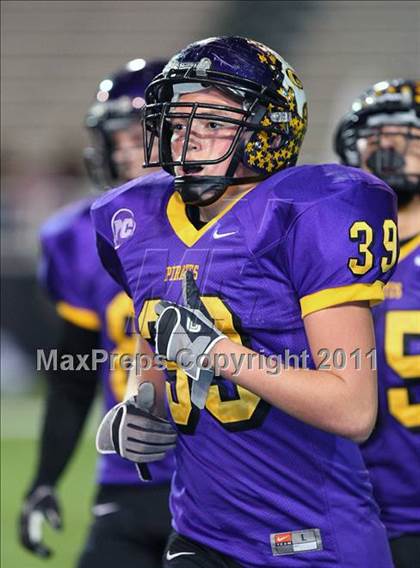 Thumbnail 3 in Granbury vs. Killeen ( 4A Division 1  Bi-District Playoff ) photogallery.