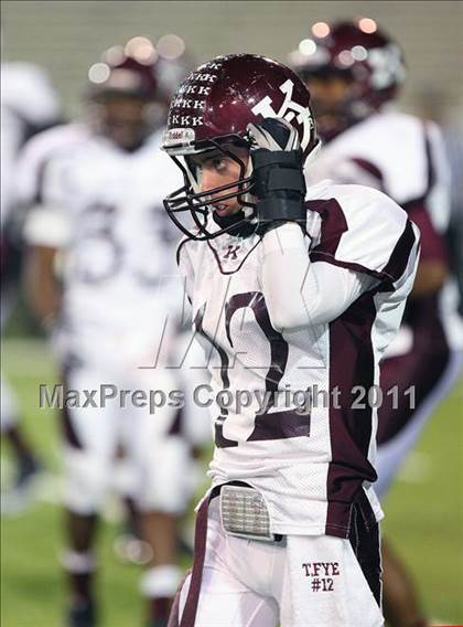 Thumbnail 2 in Granbury vs. Killeen ( 4A Division 1  Bi-District Playoff ) photogallery.