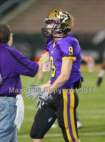 Thumbnail 2 in Granbury vs. Killeen ( 4A Division 1  Bi-District Playoff ) photogallery.
