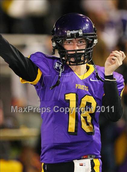 Thumbnail 2 in Granbury vs. Killeen ( 4A Division 1  Bi-District Playoff ) photogallery.