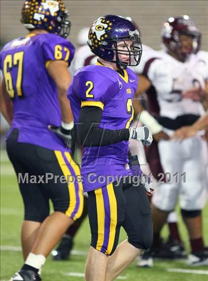Thumbnail 2 in Granbury vs. Killeen ( 4A Division 1  Bi-District Playoff ) photogallery.