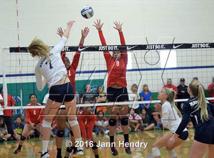 Thumbnail 2 in Kahuku vs. La Costa Canyon (Durango Fall Classic) photogallery.