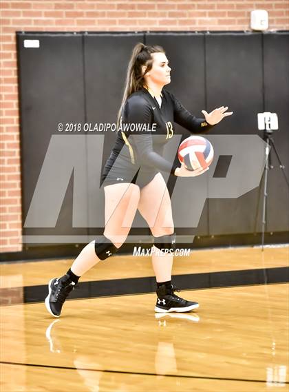Thumbnail 3 in Crandall vs. Ennis photogallery.