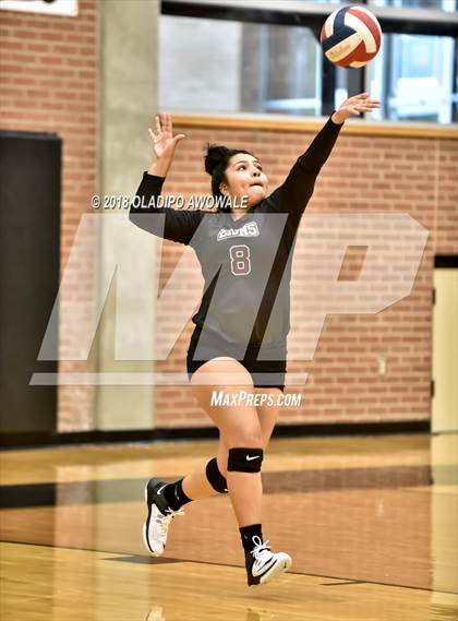 Thumbnail 3 in Crandall vs. Ennis photogallery.