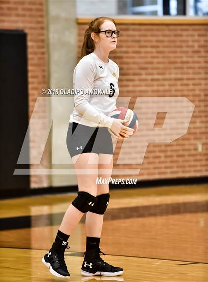 Thumbnail 2 in Crandall vs. Ennis photogallery.
