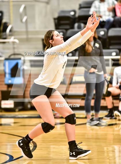 Thumbnail 3 in Crandall vs. Ennis photogallery.