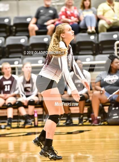 Thumbnail 3 in Crandall vs. Ennis photogallery.