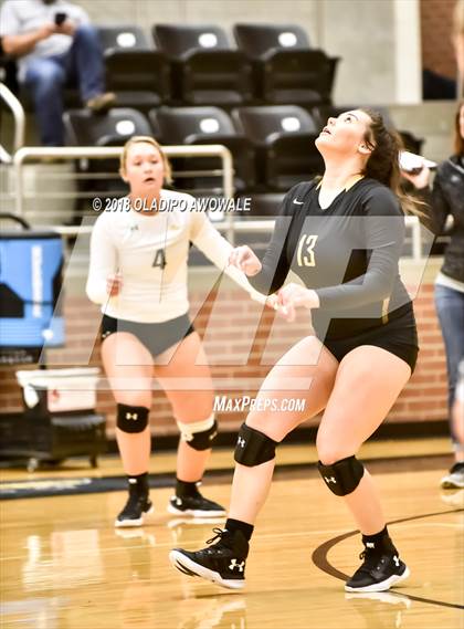 Thumbnail 3 in Crandall vs. Ennis photogallery.
