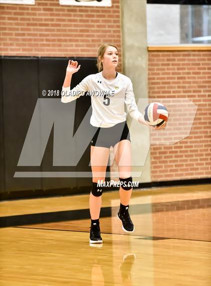 Thumbnail 2 in Crandall vs. Ennis photogallery.