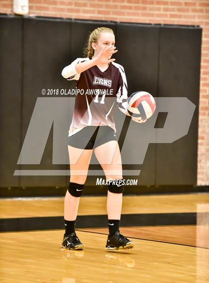 Thumbnail 2 in Crandall vs. Ennis photogallery.