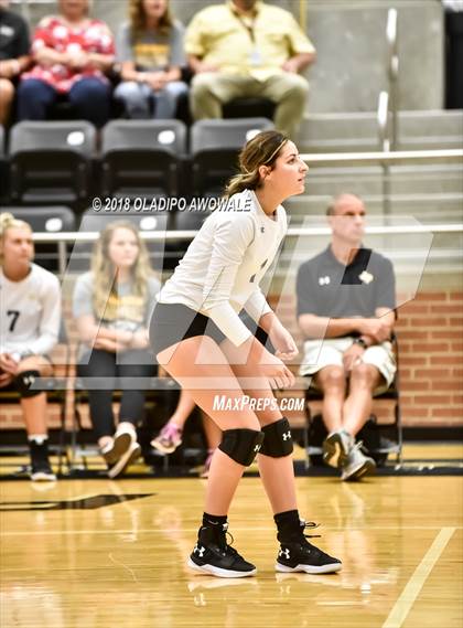 Thumbnail 3 in Crandall vs. Ennis photogallery.