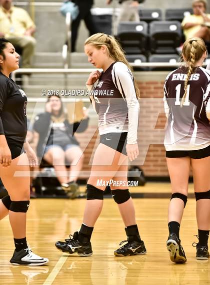 Thumbnail 3 in Crandall vs. Ennis photogallery.