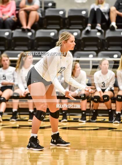 Thumbnail 3 in Crandall vs. Ennis photogallery.
