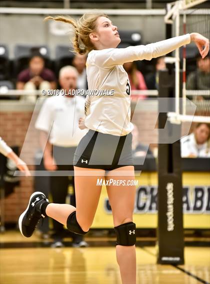 Thumbnail 2 in Crandall vs. Ennis photogallery.