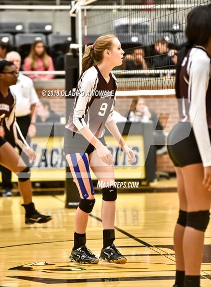 Thumbnail 2 in Crandall vs. Ennis photogallery.