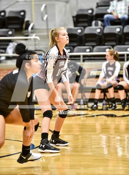 Thumbnail 3 in Crandall vs. Ennis photogallery.