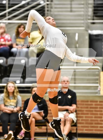 Thumbnail 3 in Crandall vs. Ennis photogallery.