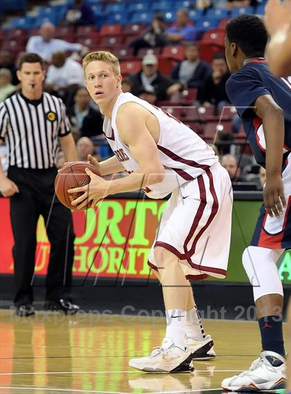 Thumbnail 2 in Pacific Hills vs. Cardinal Newman (CIF State D4 Final) photogallery.