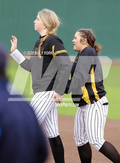 Thumbnail 3 in Lone Oak vs Mt. Pleasant photogallery.