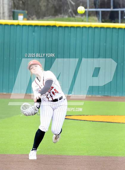 Thumbnail 3 in Lone Oak vs Mt. Pleasant photogallery.