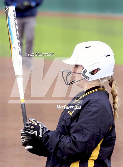 Thumbnail 1 in Lone Oak vs Mt. Pleasant photogallery.