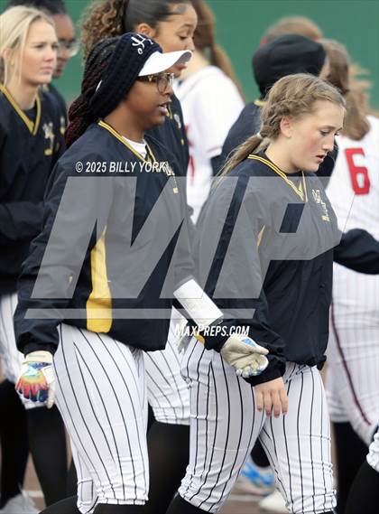 Thumbnail 1 in Lone Oak vs Mt. Pleasant photogallery.