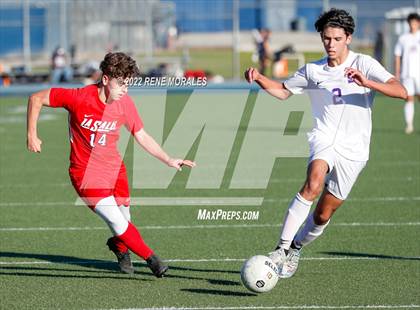 Thumbnail 1 in St. Anthony vs La Salle photogallery.