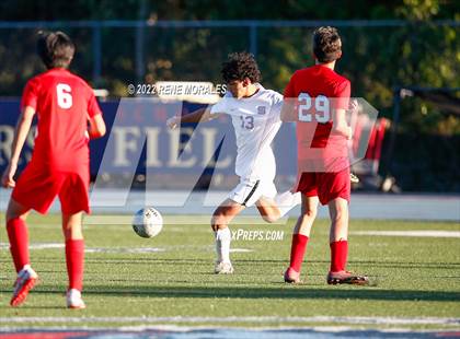 Thumbnail 1 in St. Anthony vs La Salle photogallery.