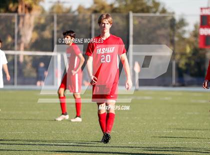 Thumbnail 2 in St. Anthony vs La Salle photogallery.