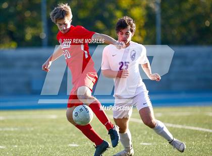 Thumbnail 2 in St. Anthony vs La Salle photogallery.