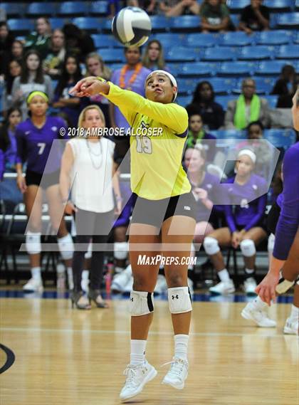 Thumbnail 1 in Seven Lakes vs. Ridge Point (UIL 6A Quarterfinal Playoff) photogallery.