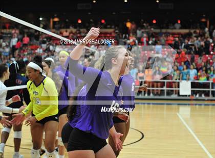 Thumbnail 1 in Seven Lakes vs. Ridge Point (UIL 6A Quarterfinal Playoff) photogallery.