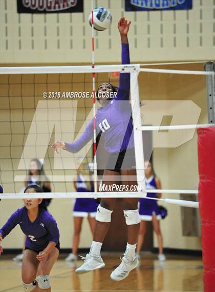 Thumbnail 1 in Seven Lakes vs. Ridge Point (UIL 6A Quarterfinal Playoff) photogallery.