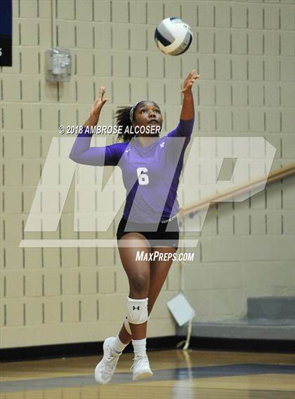 Thumbnail 2 in Seven Lakes vs. Ridge Point (UIL 6A Quarterfinal Playoff) photogallery.