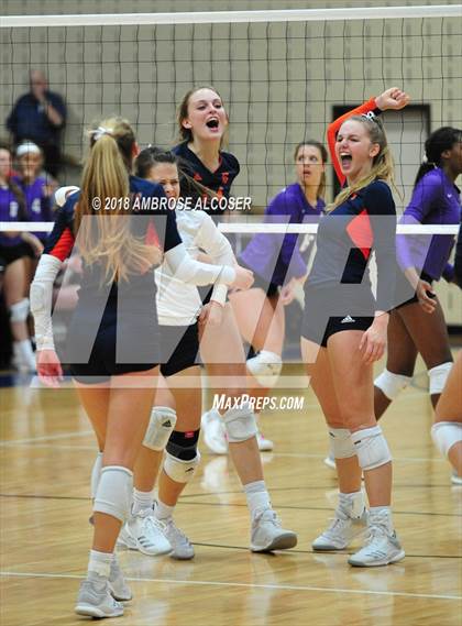 Thumbnail 3 in Seven Lakes vs. Ridge Point (UIL 6A Quarterfinal Playoff) photogallery.