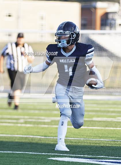 Thumbnail 3 in Battle Creek vs Columbia Academy photogallery.