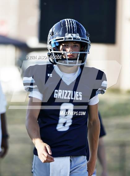 Thumbnail 3 in Battle Creek vs Columbia Academy photogallery.