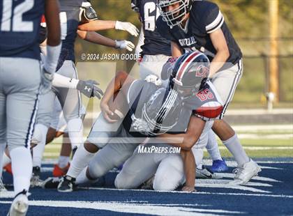Thumbnail 3 in Battle Creek vs Columbia Academy photogallery.
