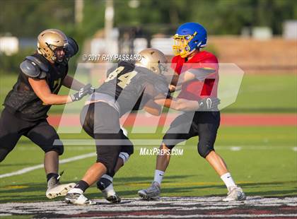 Thumbnail 1 in Bay Shore Scrimmage photogallery.