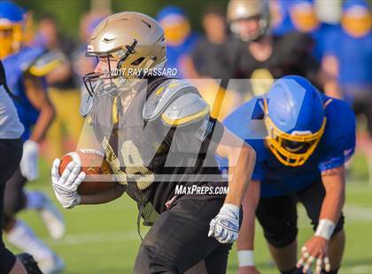 Thumbnail 3 in Bay Shore Scrimmage photogallery.