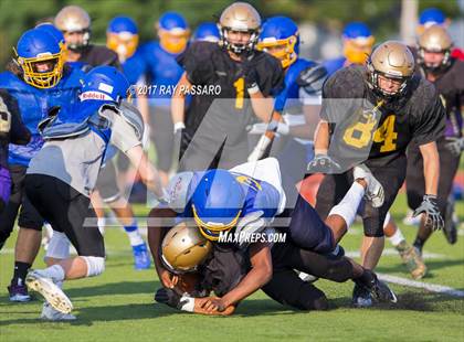 Thumbnail 1 in Bay Shore Scrimmage photogallery.