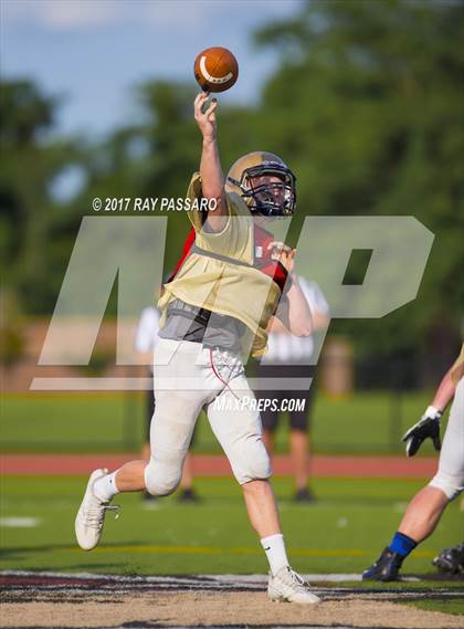 Thumbnail 2 in Bay Shore Scrimmage photogallery.