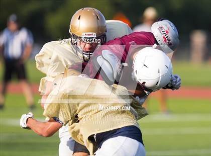 Thumbnail 1 in Bay Shore Scrimmage photogallery.
