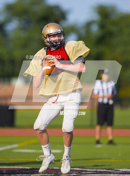 Thumbnail 2 in Bay Shore Scrimmage photogallery.